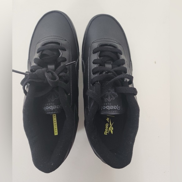 Reebok Women's Classic Renaissance Sneaker Size 8 Wide D Black - Picture 5 of 9